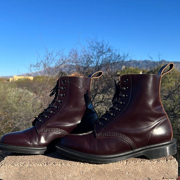 🏴 Dr. Martens Cordovan MIE Vintage 1460 Leather Boots UK 7 - Picture 7 of 17